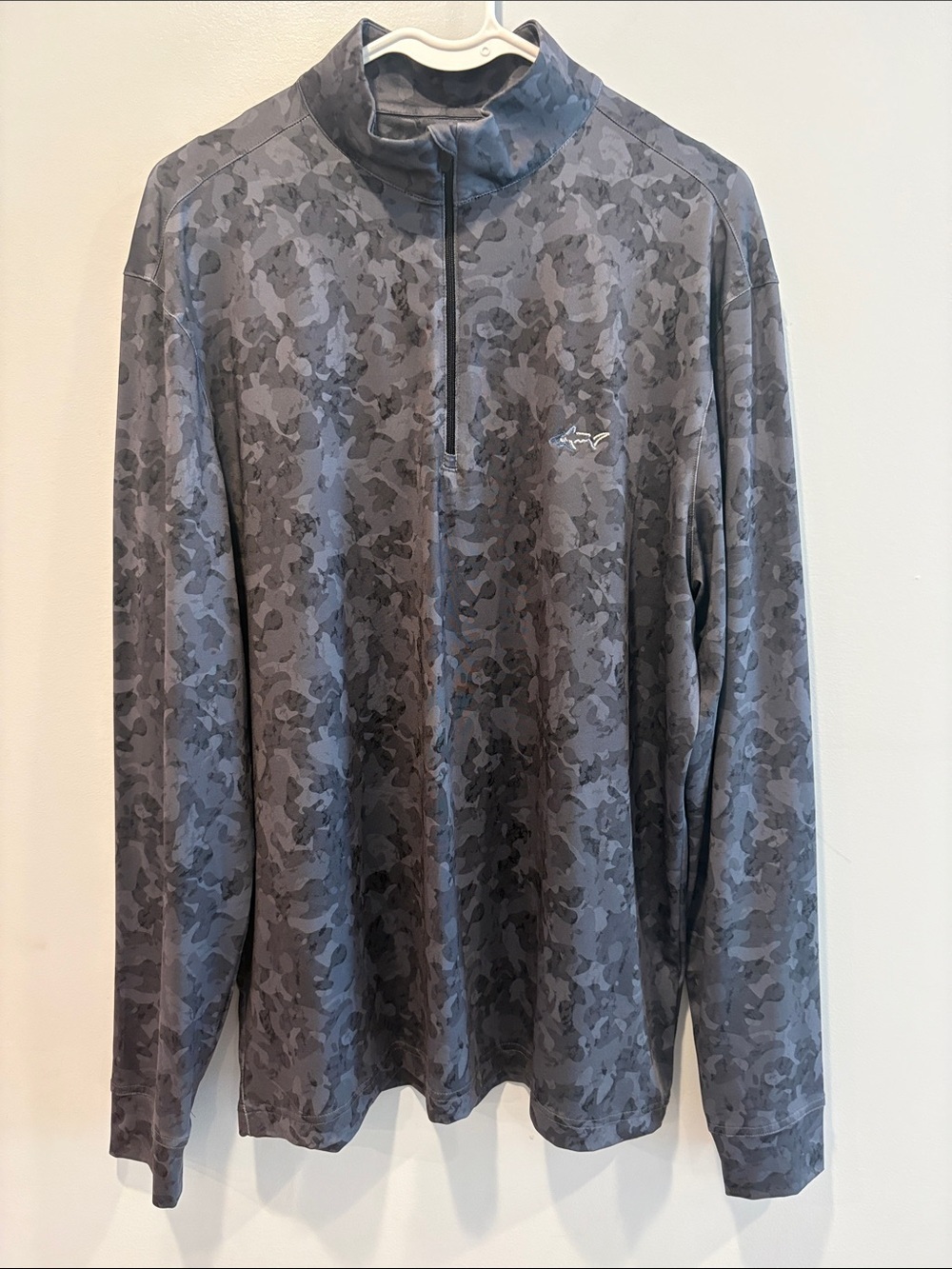 Greg Norman Multicolor Shark Logo Gray Camo Pullover sooo nice!